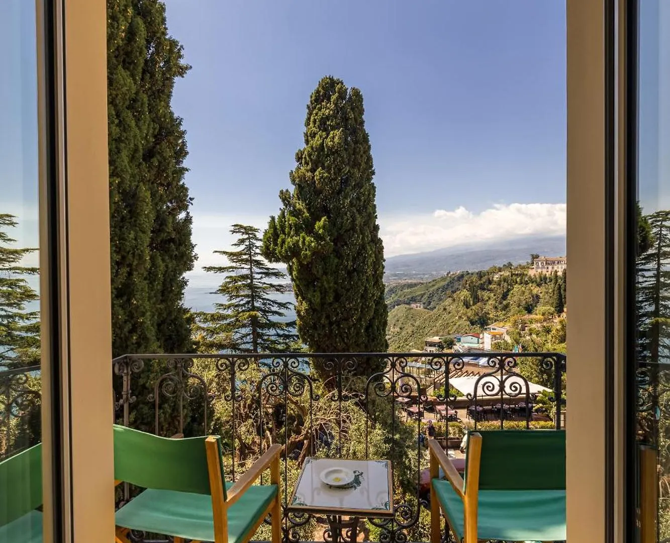 Hotel Villa Paradiso Taormina 4*,