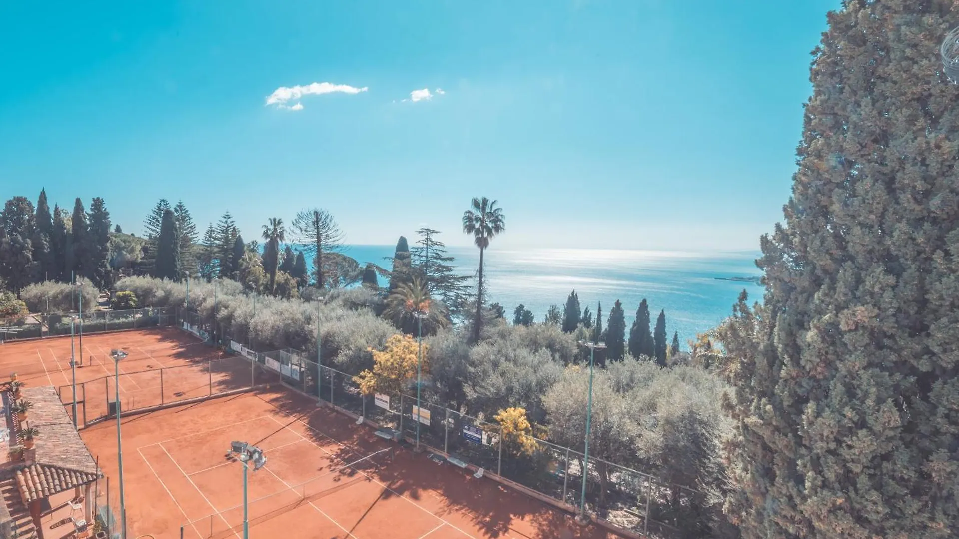 טאורמינה Hotel Villa Paradiso 4*,  איטליה